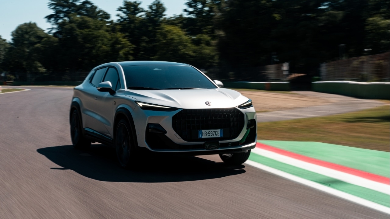 Osca MT6: torna il marchio italiano, con un crossover medio