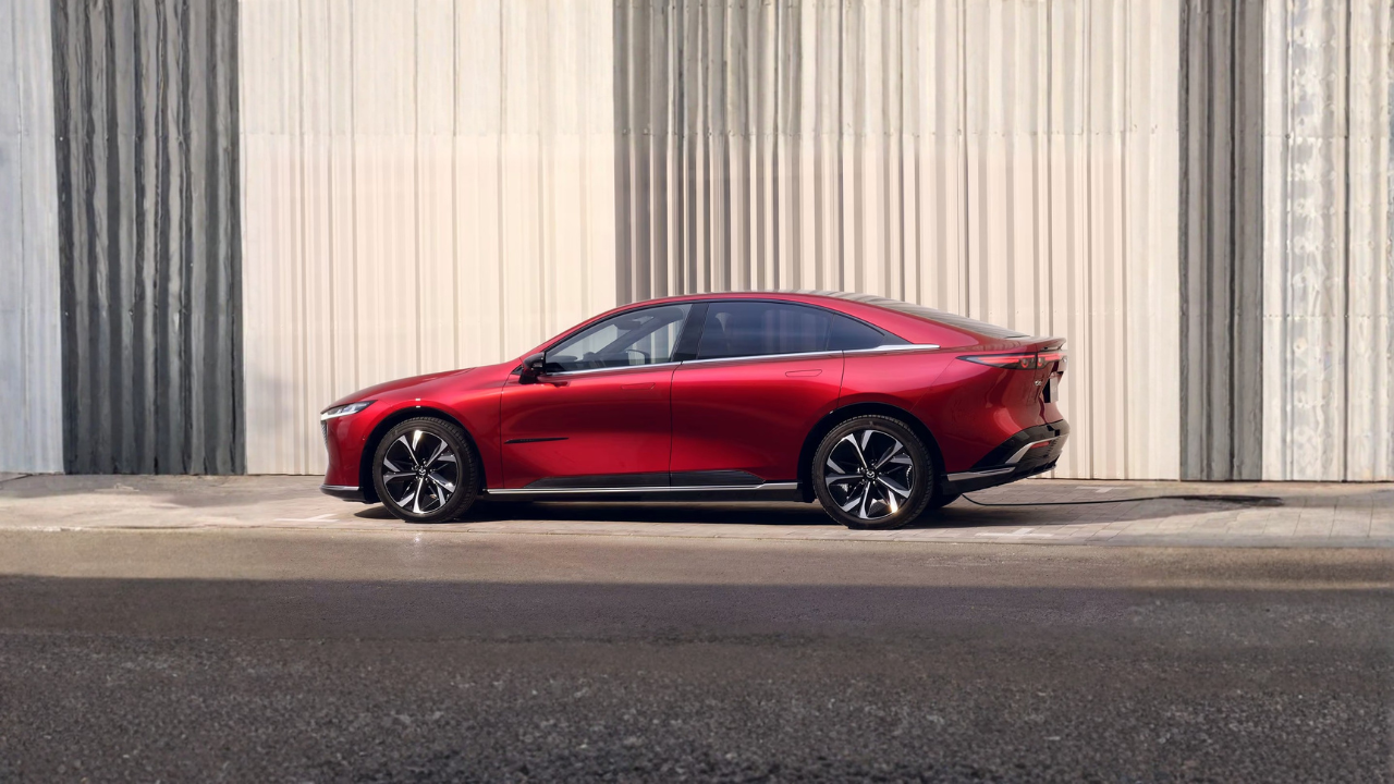 Mazda 6e, l'ammiraglia neanche cara