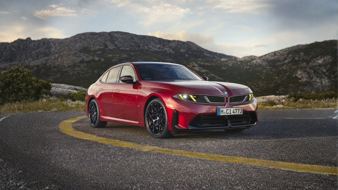 Nuova BMW Serie 3: solo ibrida